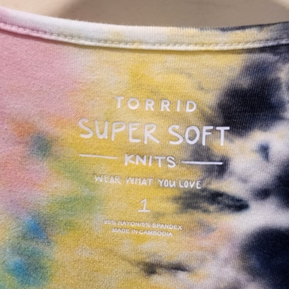 TORRID Tie Dye V Neck Tunic Tee short Sleeves T-Shirt size 1 - Picture 5 of 14